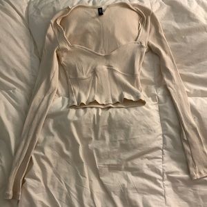 H&M Divide Long Sleeve Crop Top